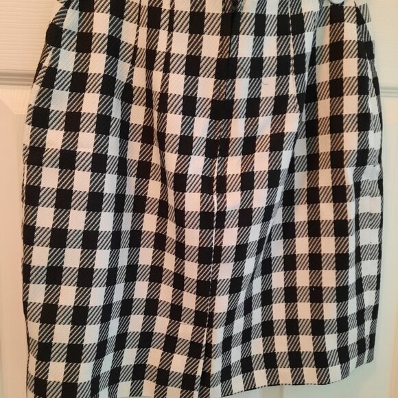 Daily Habit Plaid Skirt Size 9 - Picture 2 of 4
